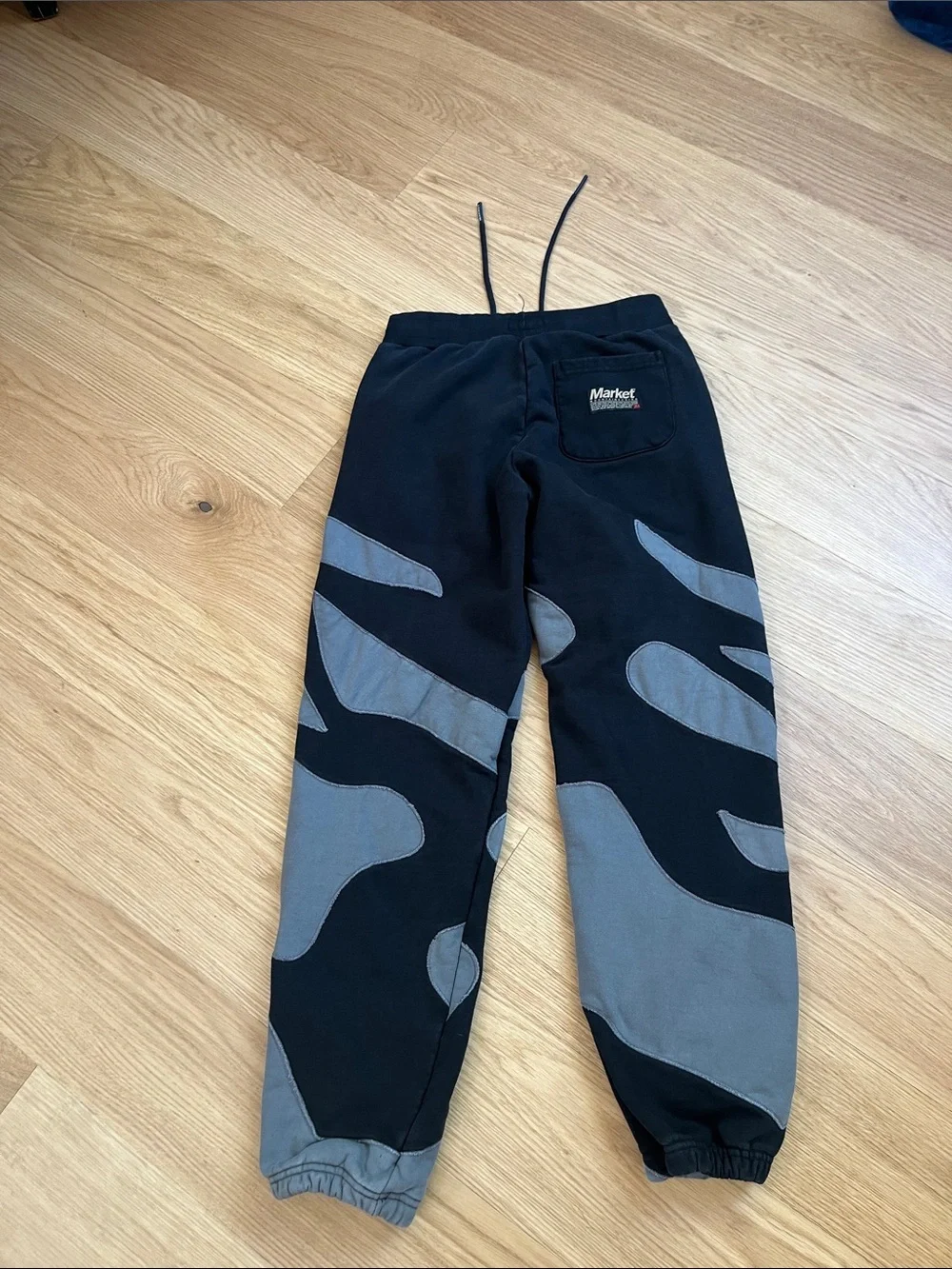 MArket Peaked Fleece Pants size M